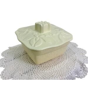 VTG Lotus Flower Embossed Covered Dish, Rare Crazed Cottage Floral, USA L-35